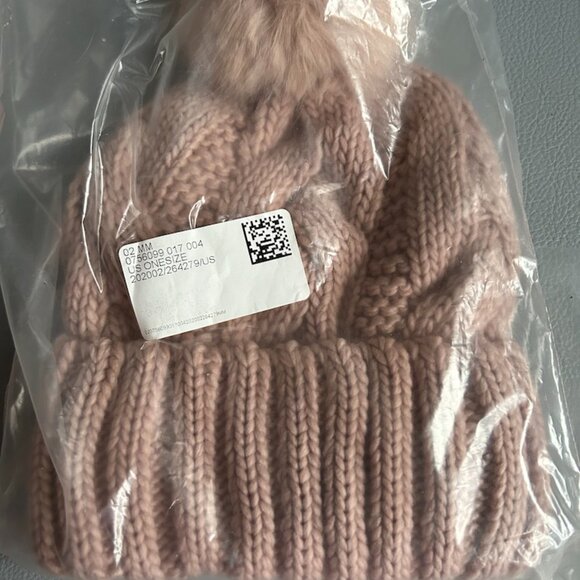 BNIB Blush Knit Pom Pom Hat from H&M - Picture 2 of 2